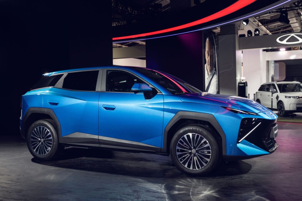 Paris 2026: Der Omoda 4 EV läuft sich als nächster Preisbrecher aus Fernost warm