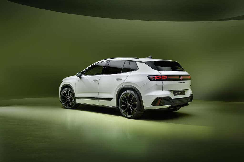 VW ID Tiguan R-Line.